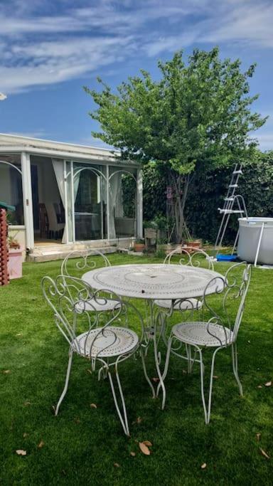 Maison Paisible Et Ensoleillee Avignon Extérieur photo